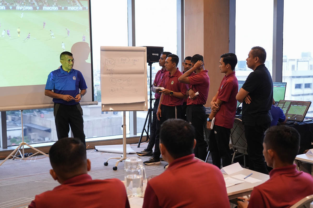 Tingkatkan Kualitas, Wasit Liga 2 dan Liga 3 Ikuti Pelatihan VAR dan AVAR