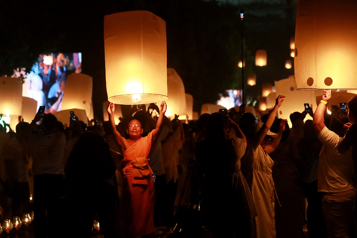 Perayaan Waisak 2025 Hadirkan Spirit Kedamaian di Candi Borobudur
