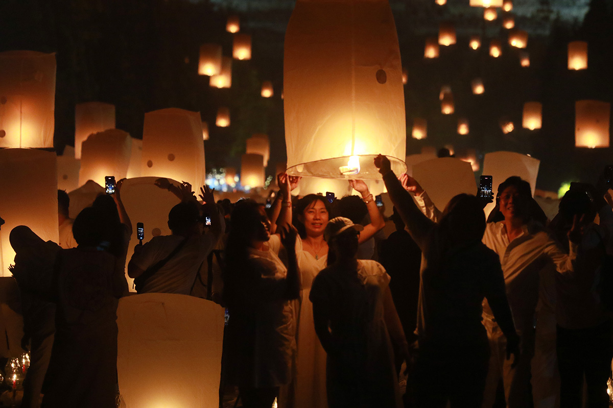 Perayaan Waisak 2025 Hadirkan Spirit Kedamaian di Candi Borobudur
