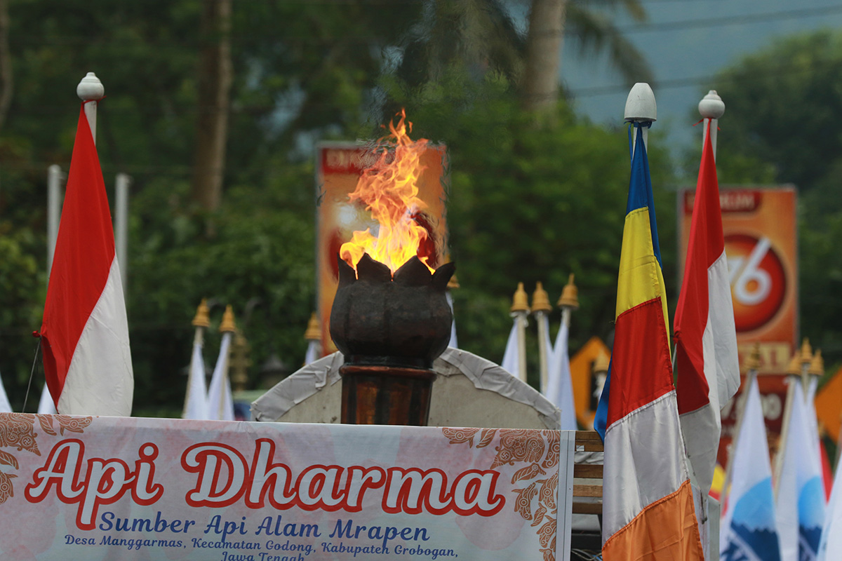 Perayaan Waisak 2025 Hadirkan Spirit Kedamaian di Candi Borobudur
