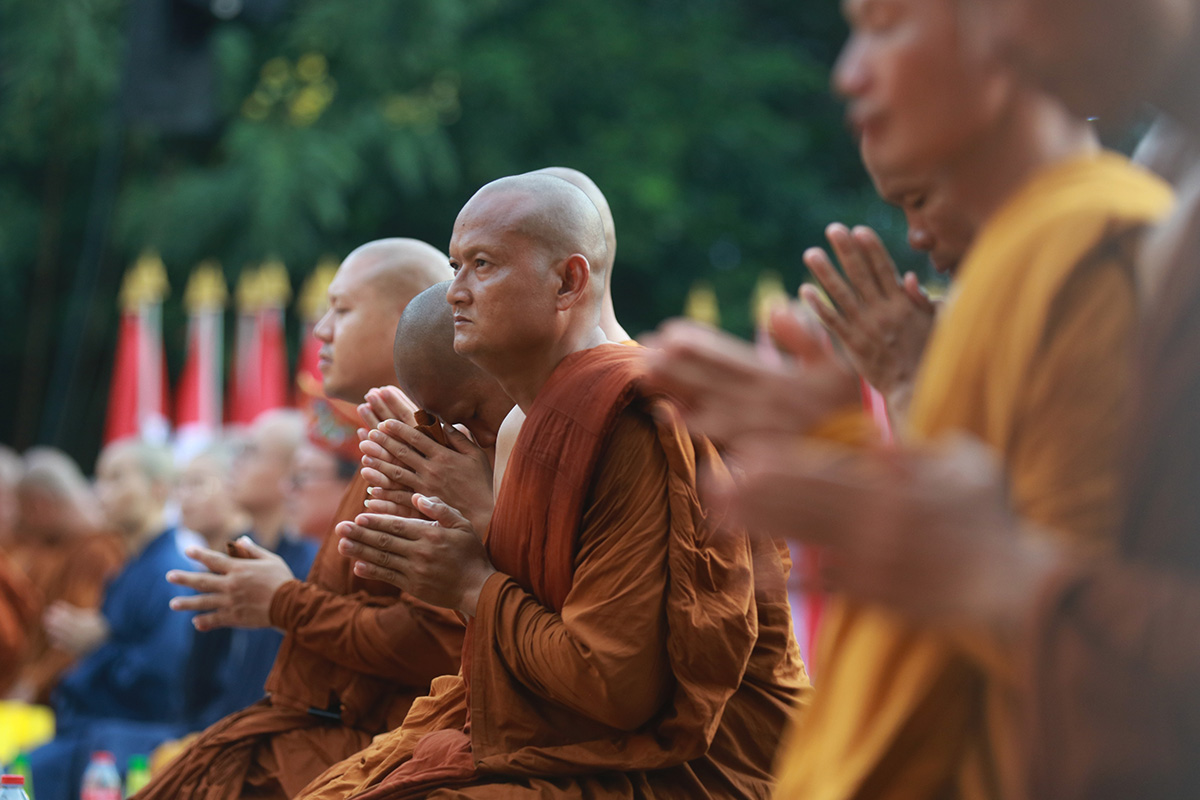Perayaan Waisak 2025 Hadirkan Spirit Kedamaian di Candi Borobudur
