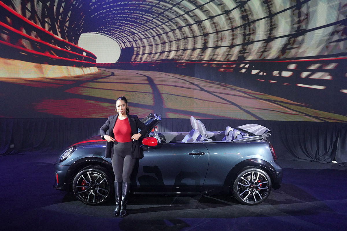 MINI John Cooper Works Meluncur: Sporty, Modern, dan Ramah Lingkungan