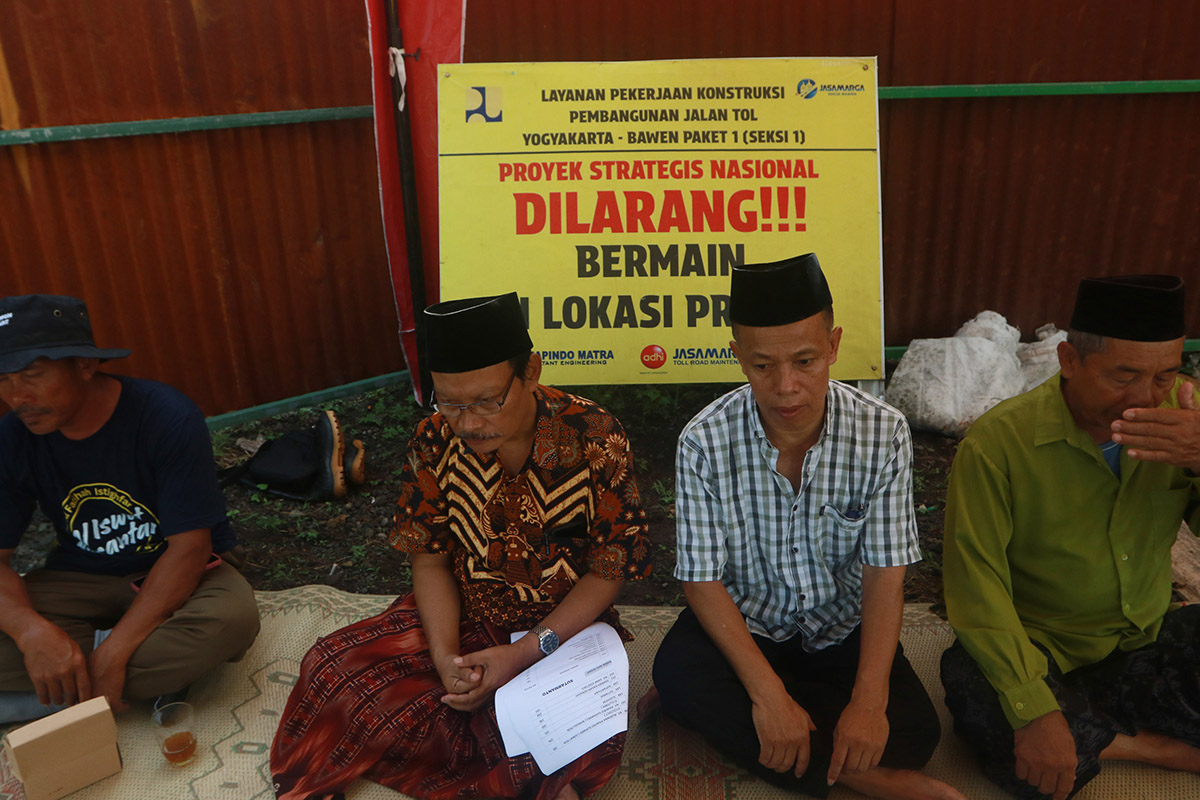 Potret Sunyi Relokasi Makam di Tengah Proyek Tol Yogyakarta-Bawen