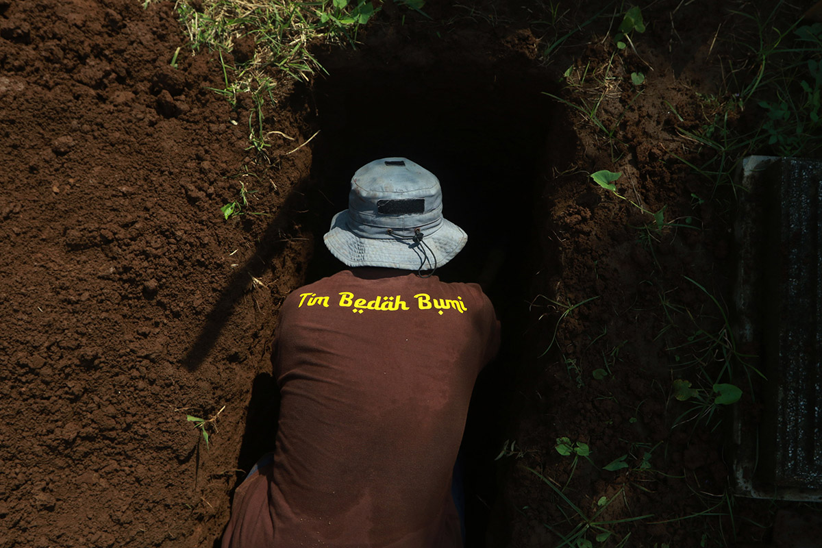Potret Sunyi Relokasi Makam di Tengah Proyek Tol Yogyakarta-Bawen