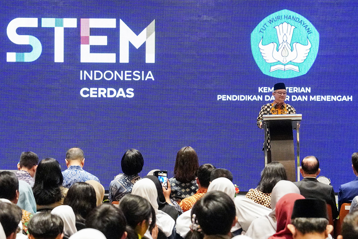 Riady Foundation Bangun Ekosistem Pembelajaran AI Lewat STEM Indonesia Cerdas