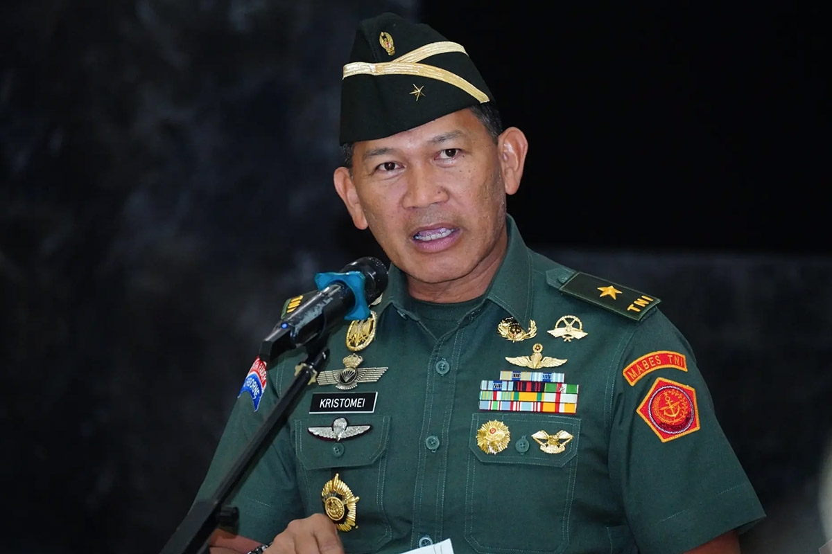Pengerahan TNI Jaga Kejaksaan, Antara Keamanan dan Ancaman Demokrasi