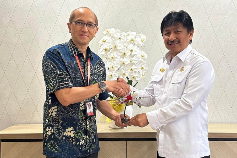Veranita Mundur, Captain Achmad Resmi Jadi Plt. Dirut Indonesia AirAsia