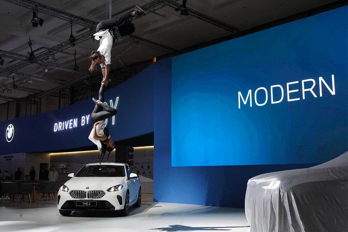 BMW iX xDrive45 Debut di Indonesia: SUV Listrik Jarak Jauh Mewah di GIIAS 2025
