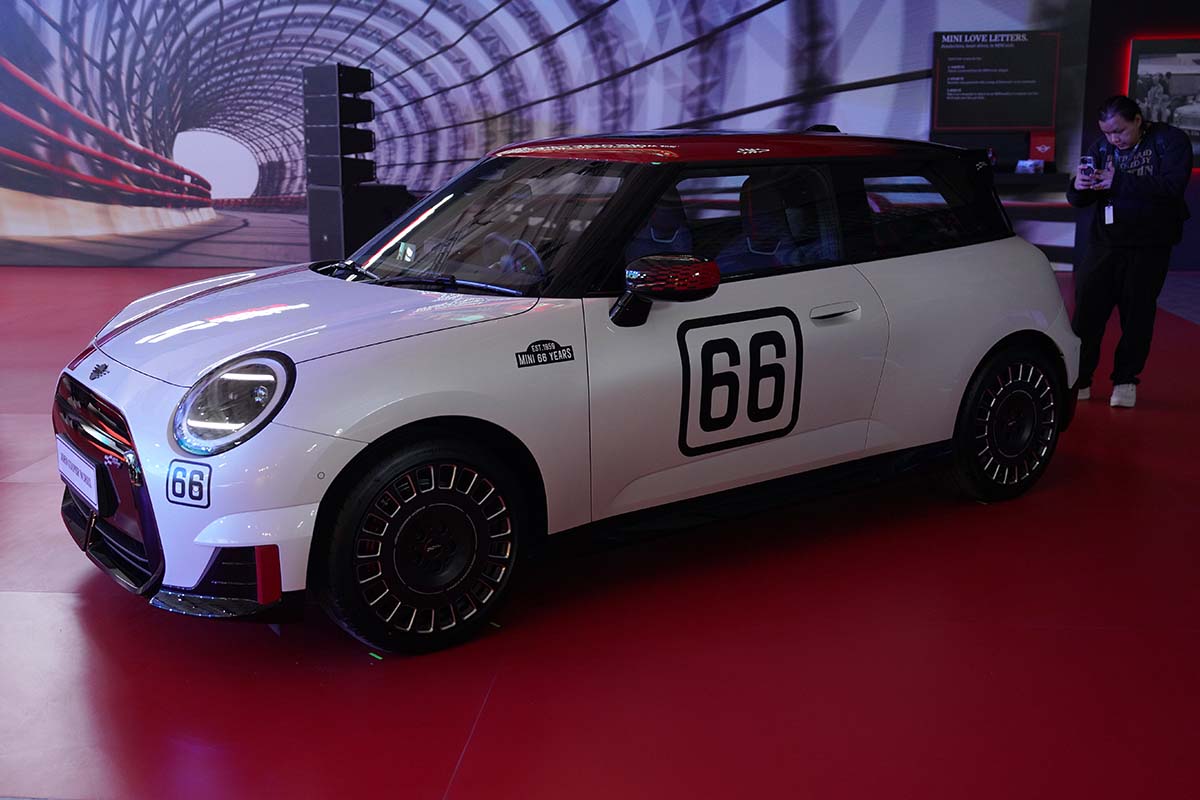MINI Tampilkan Inovasi Elektrifikasi dan Koleksi Eksklusif di GIIAS 2025