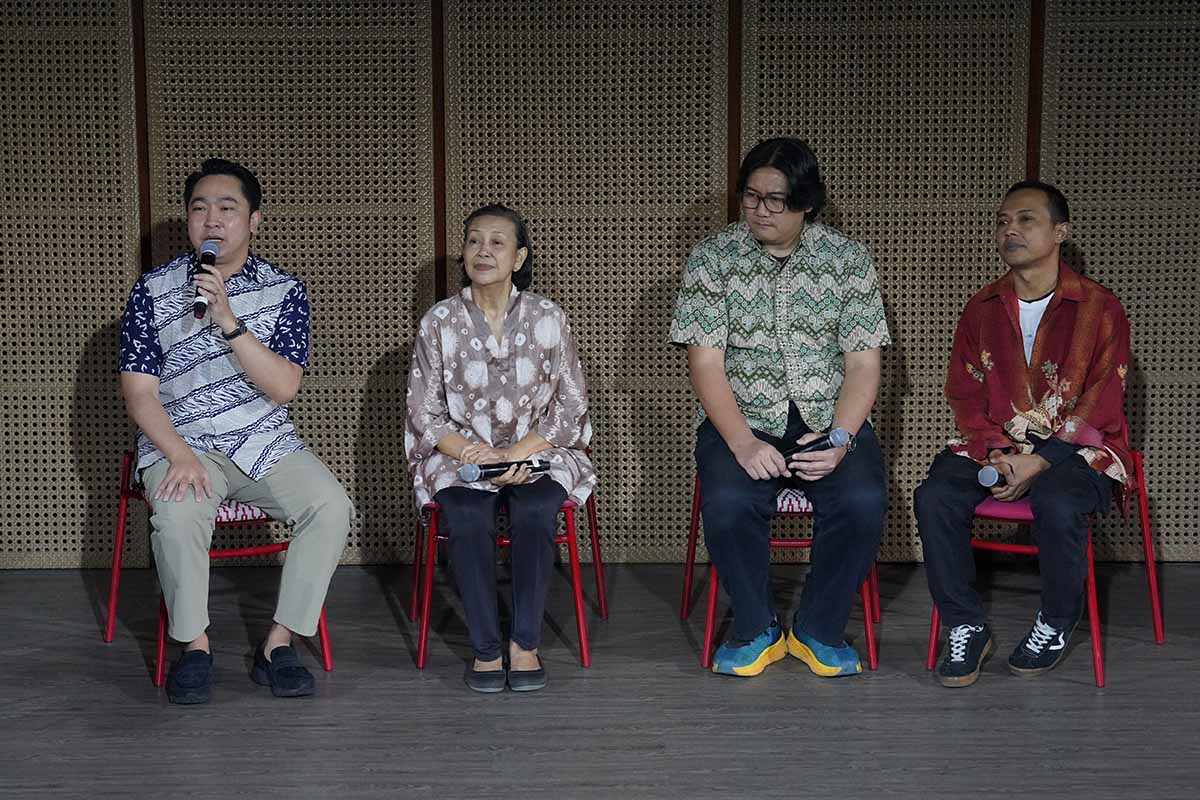 “Mencari Semar”: Ketika Wayang dan Teknologi Bertemu di Panggung Teater Koma
