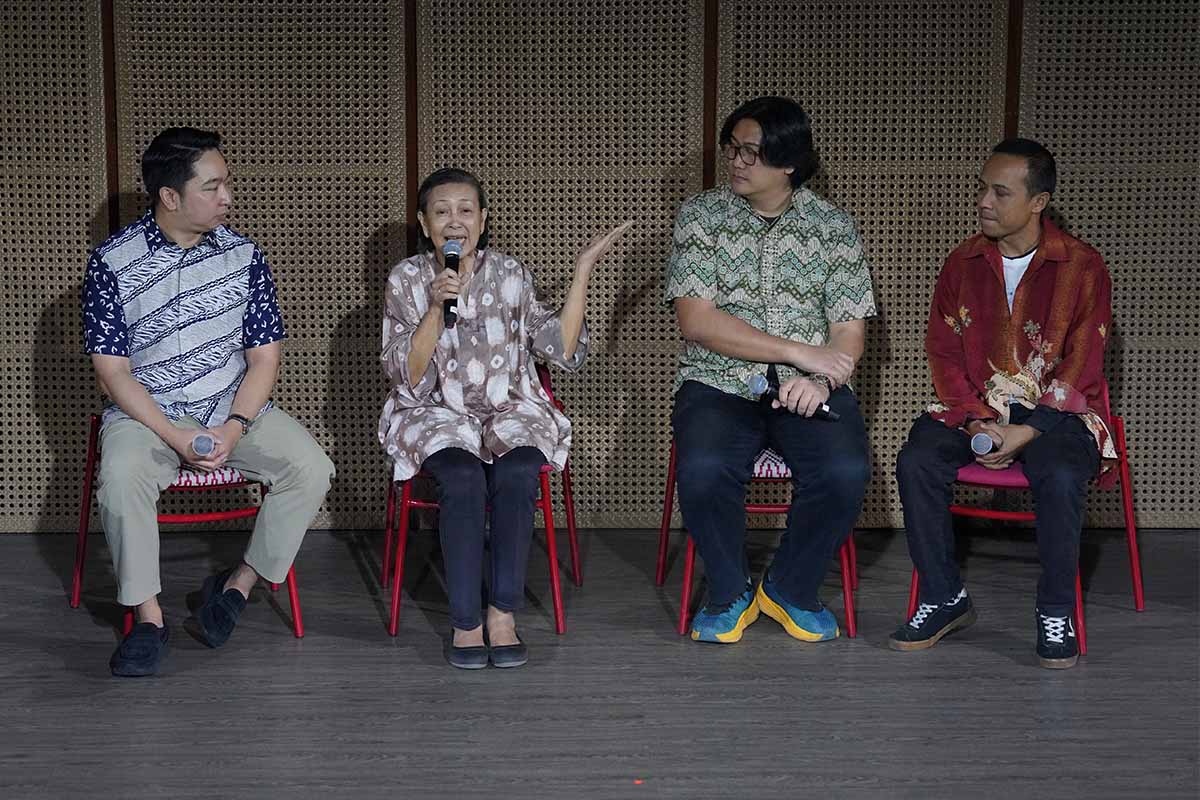 “Mencari Semar”: Ketika Wayang dan Teknologi Bertemu di Panggung Teater Koma