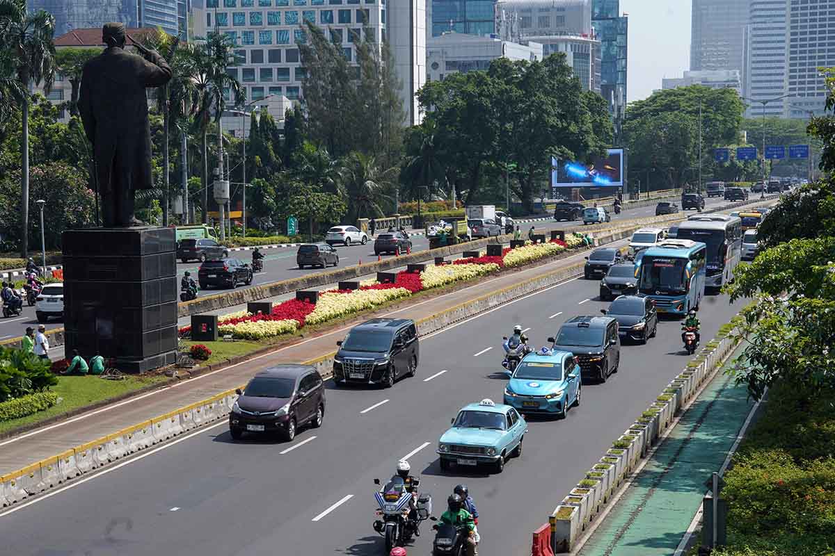 Mobil Holden Torana Kembali Antar Bluebird Rayakan HUT RI ke-80
