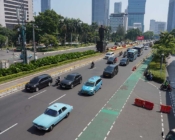 Mobil Holden Torana Kembali Antar Bluebird Rayakan HUT RI ke-80
