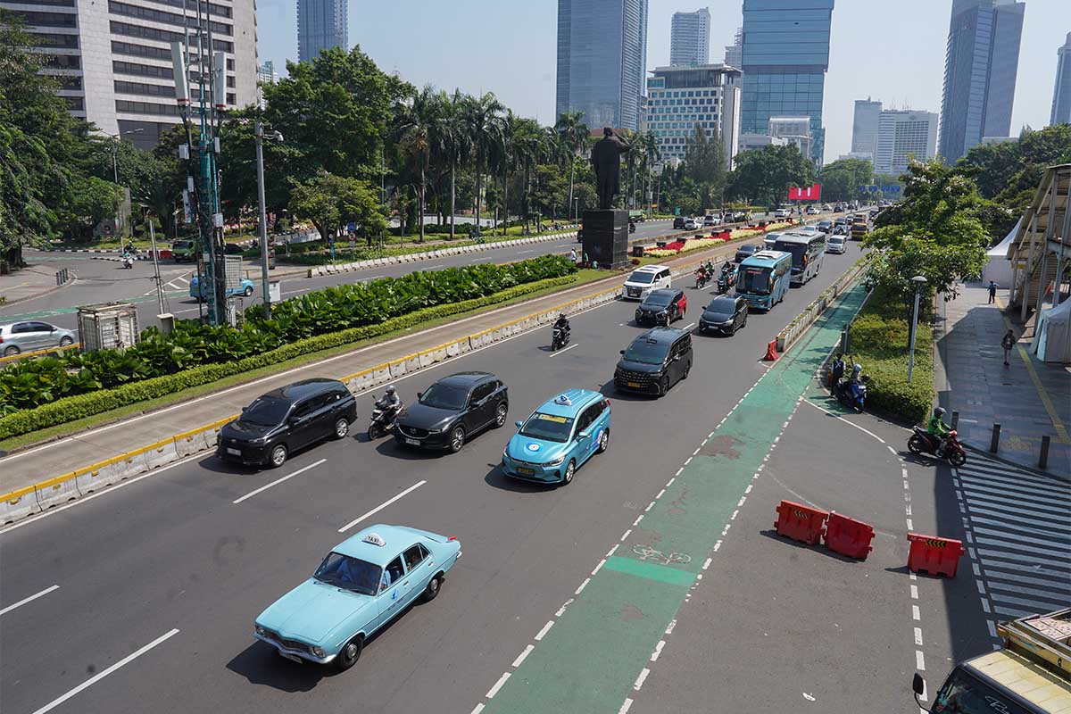 Mobil Holden Torana Kembali Antar Bluebird Rayakan HUT RI ke-80
