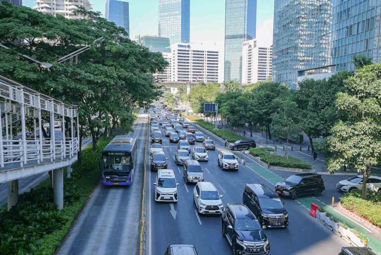 Tak Hanya ASN, Ini Daftar Penerima Layanan Transportasi Gratis DKI