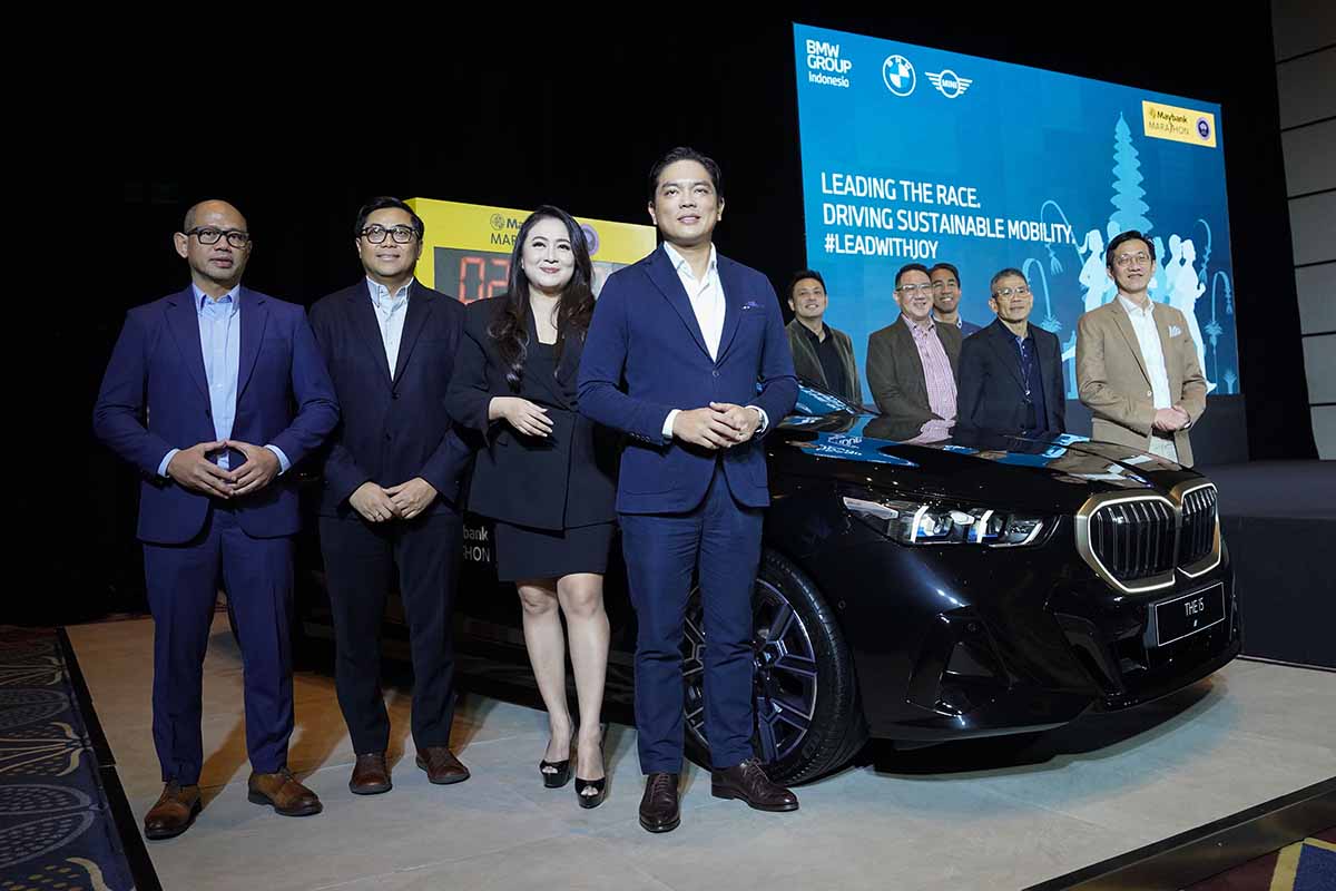 BMW dan MINI Resmi Jadi Andalan Sustainable Mobility Partner Maybank Marathon 2025