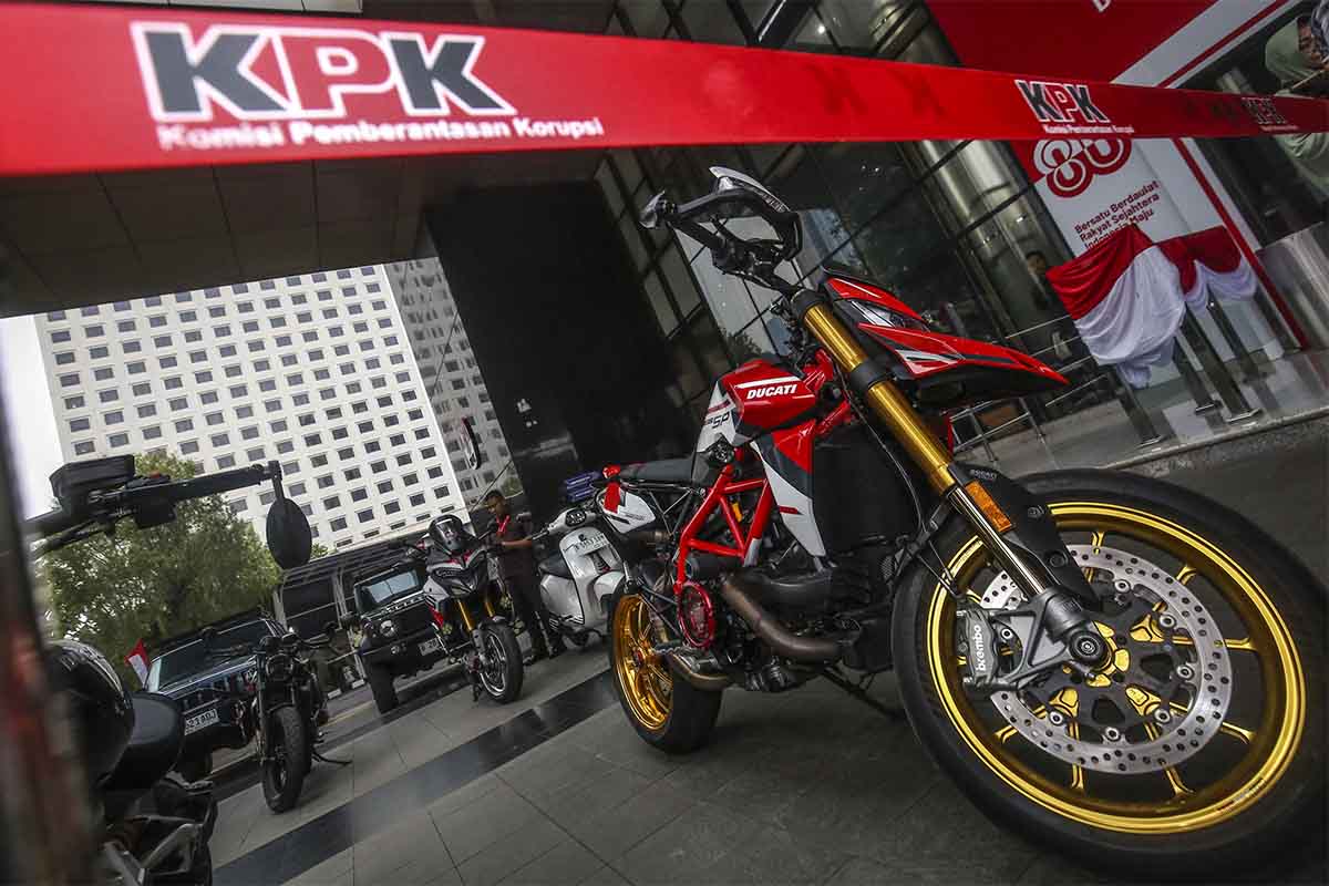 KPK Bongkar 22 Kendaraan Mewah Hasil Pemerasan di Kementerian Ketenagakerjaan
