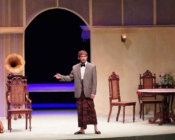 Kisah Nyai Ontosoroh dan Minke Kembali Hidup Lewat Teater Bunga Penutup Abad