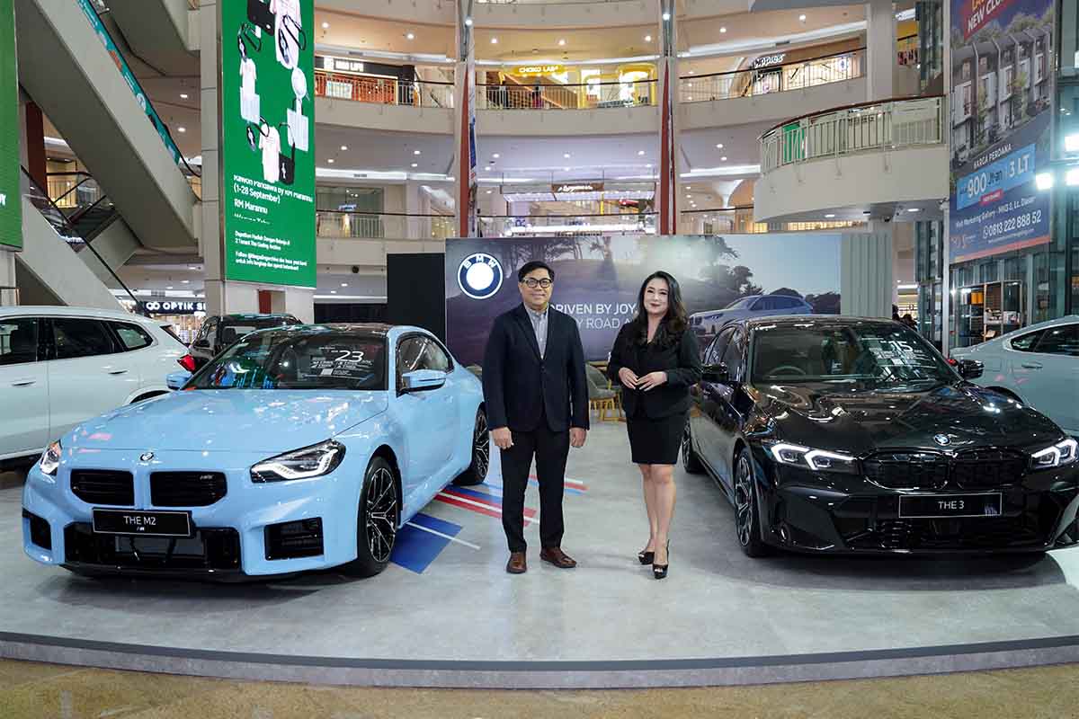 BMW Indonesia Bawa 5 Mobil Premium Terbaru di Mall Kelapa Gading