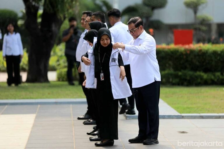 Ratusan Pasukan Putih Siap Jemput Bola Layani Warga Rentan Jakarta