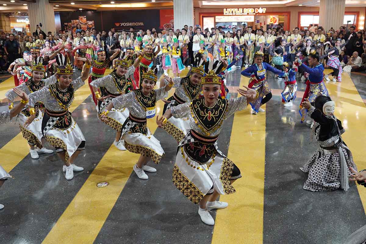 Serentak di 11 Kota, Semua Ikut Goyang di Indonesia Menari 2025