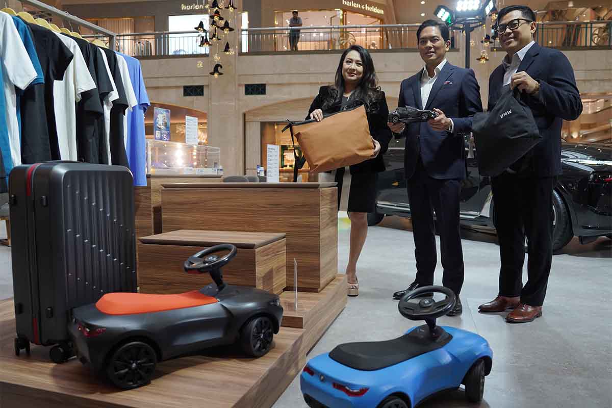 Bikin Terpukau, BMW dan MINI Bawa Mobil Premium ke Plaza Senayan