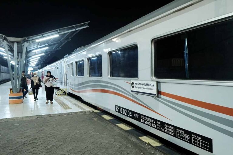 Tembus 226 Ribu Penumpang, KA Sindang Marga Jadi Primadona Sumatera