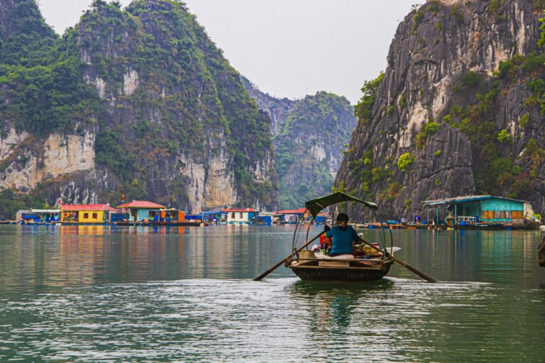 Liburan Akhir Tahun ke Hanoi? Ini Rekomendasi Objek Wisata dan Penginapan Terbaik