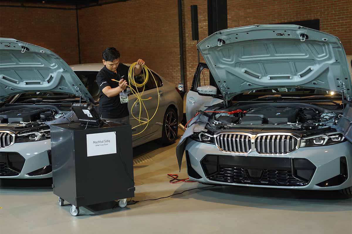 Delapan Teknisi Adu Keahlian dalam BMW Technician Excellence Competition 2025
