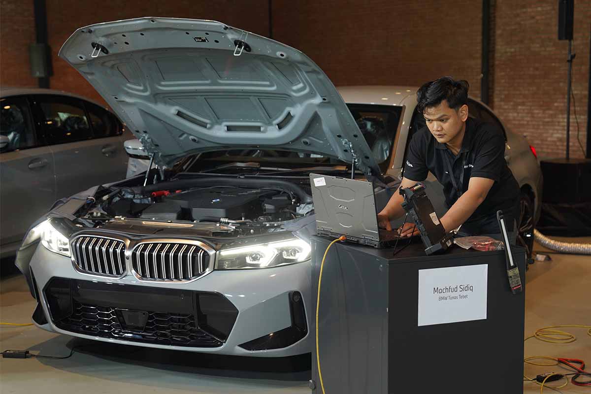 Delapan Teknisi Adu Keahlian dalam BMW Technician Excellence Competition 2025
