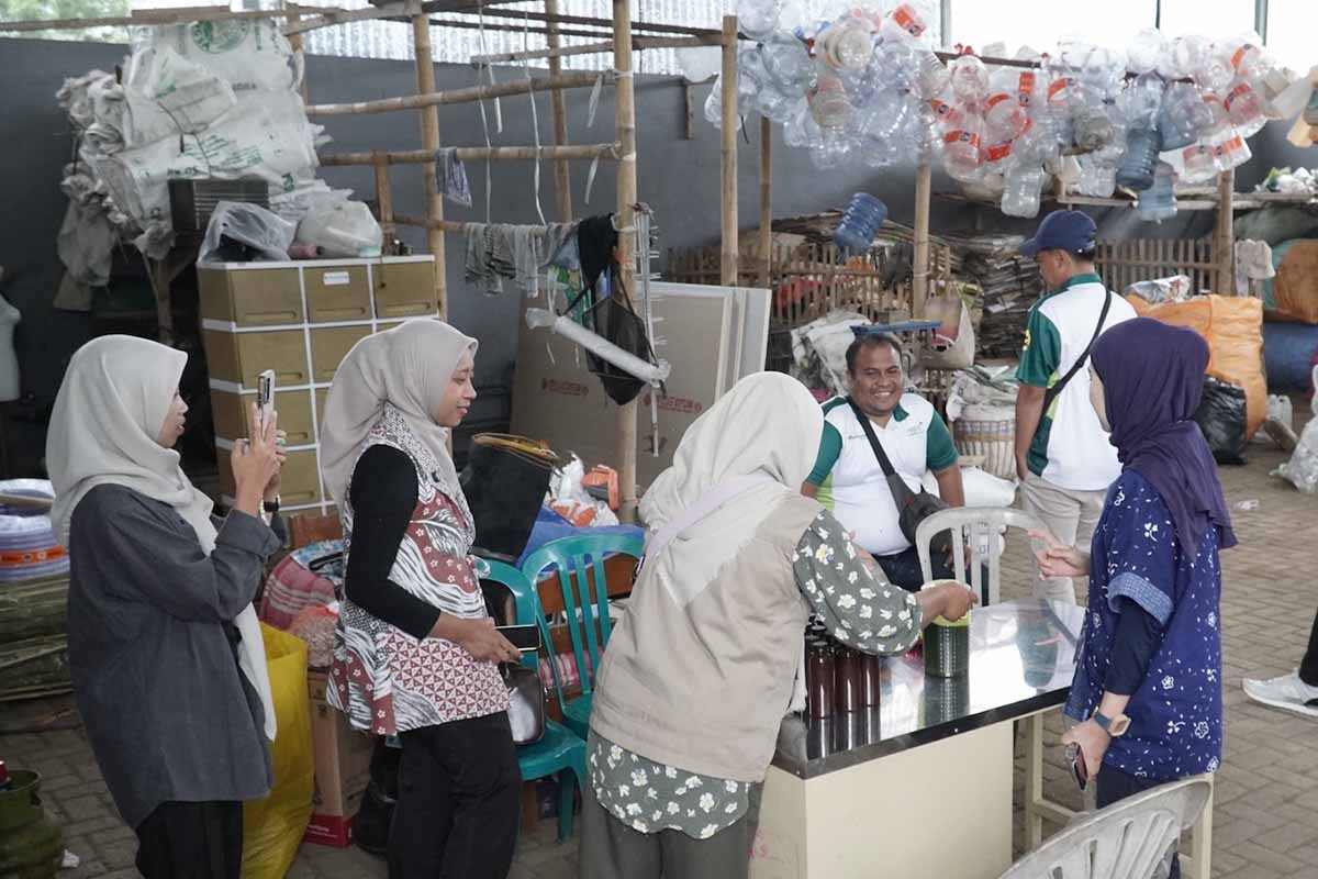 Cara United Tractors Perkuat Kesiapsiagaan, dari Reboisasi hingga Simulasi Gempa