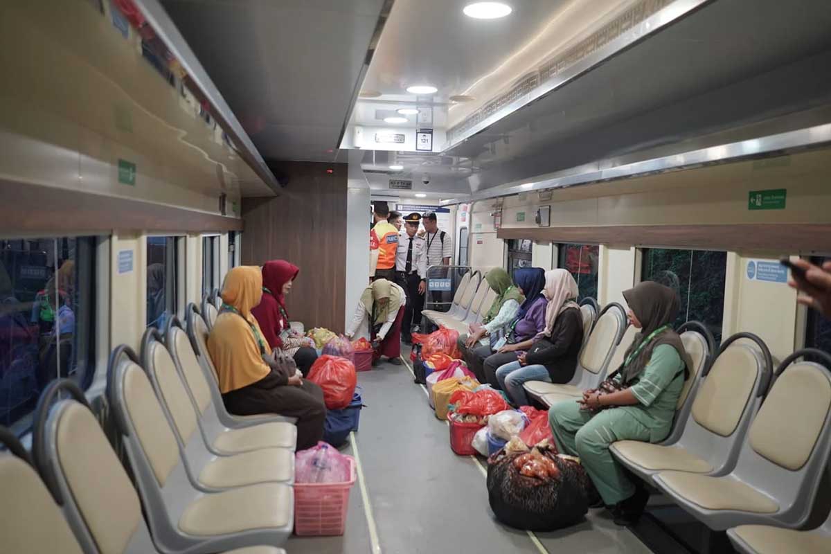 Petani dan Pedagang Kini Punya Kereta Sendiri, Tarifnya Bikin Kaget