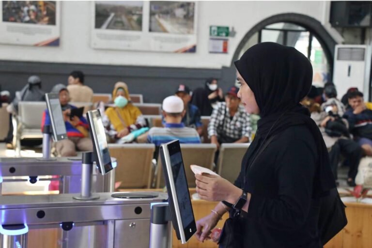 Lonjakan Penumpang Nataru, Face Recognition KAI Jadi Andalan