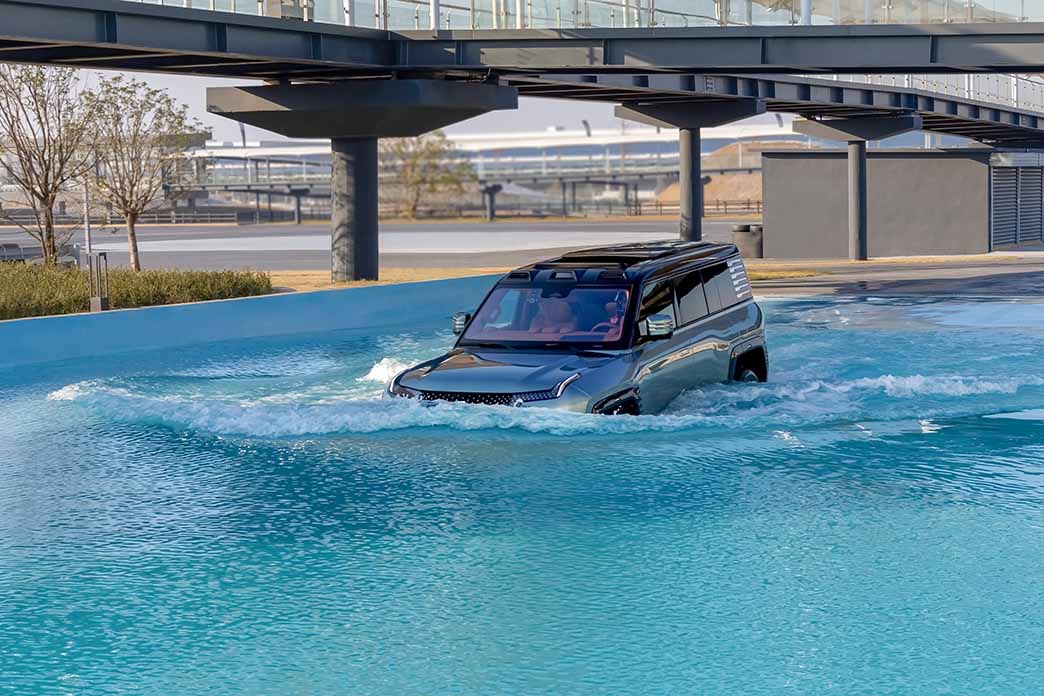 Intip Sirkuit All-Terrain BYD, Mobil Listrik Diuji Ditanjakan hingga Pasir