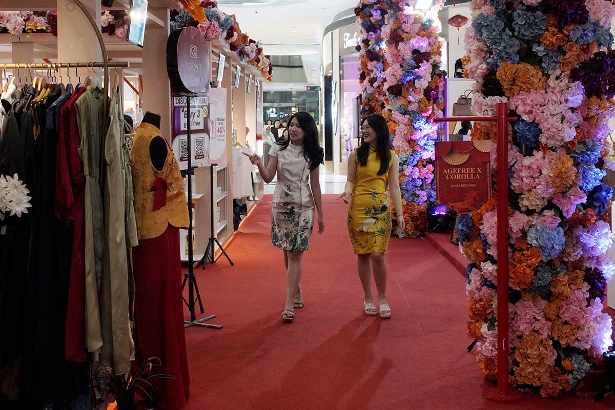 Taman Bunga Raksasa Hiasi Atrium Lippo Mall Puri