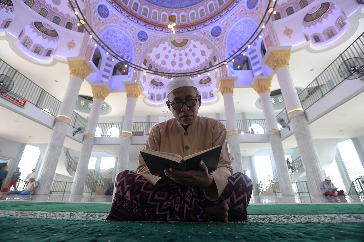 Pesona Masjid Al-Fajri Tampil Bak Blue Mosque Istanbul Turki