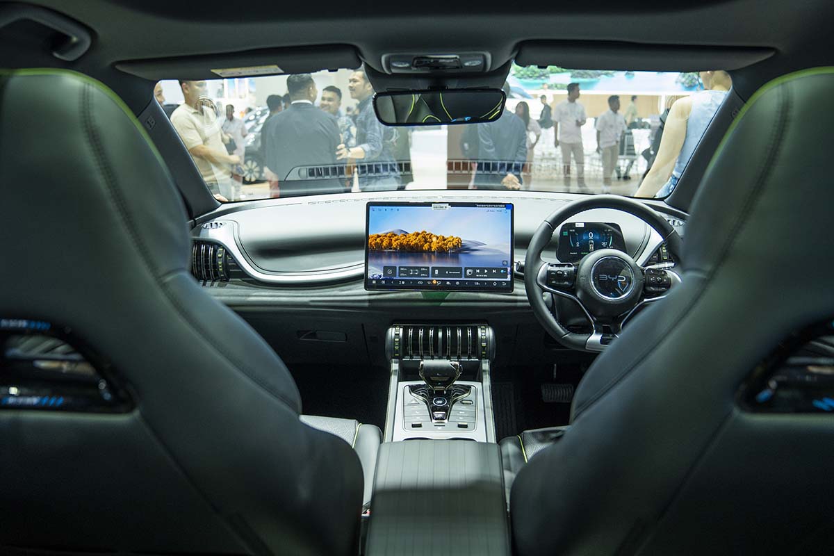 SUV Listrik BYD ATTO 3 Advanced Plus Mengaspal, Jarak Tempuh hingga 410 Km