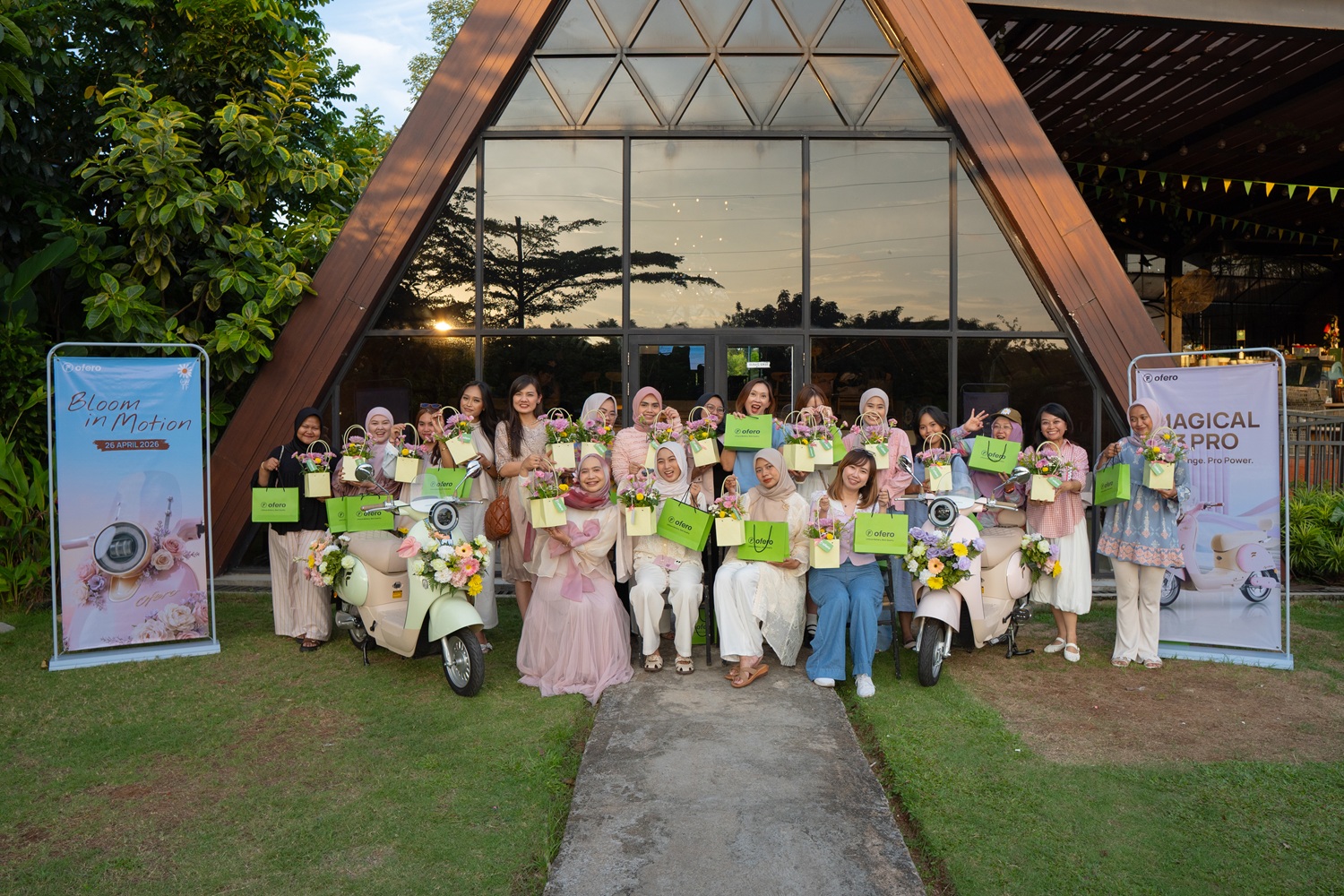 Begini Cara Ofero Dorong Perempuan Melek Motor Listrik