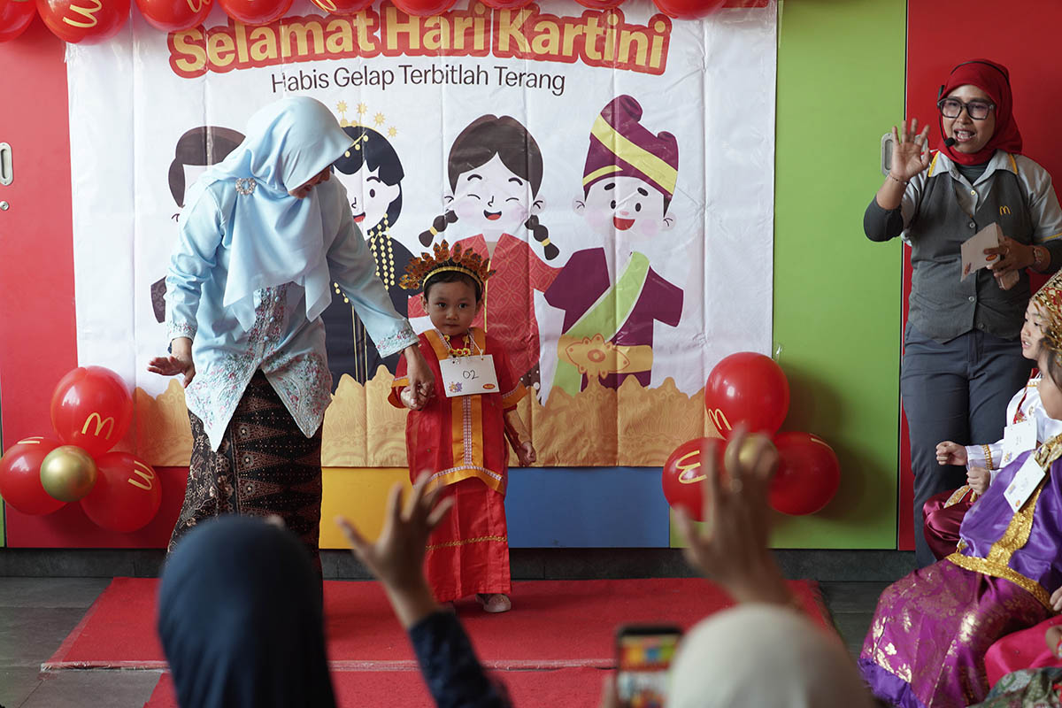 Bikin Gemas, Fashion Show Anak PAUD Warnai Peringatan Hari Kartini