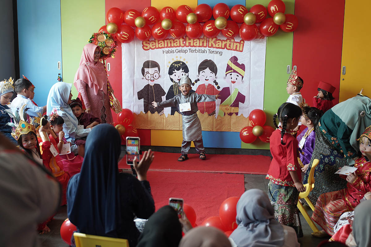Bikin Gemas, Fashion Show Anak PAUD Warnai Peringatan Hari Kartini