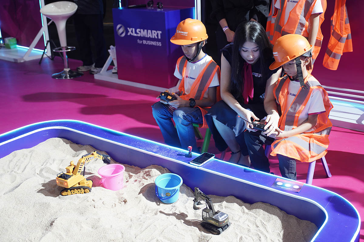 Setahun XLSMART, Pendapatan Melonjak 23 Persen, 73 Juta Pelanggan Terlayani