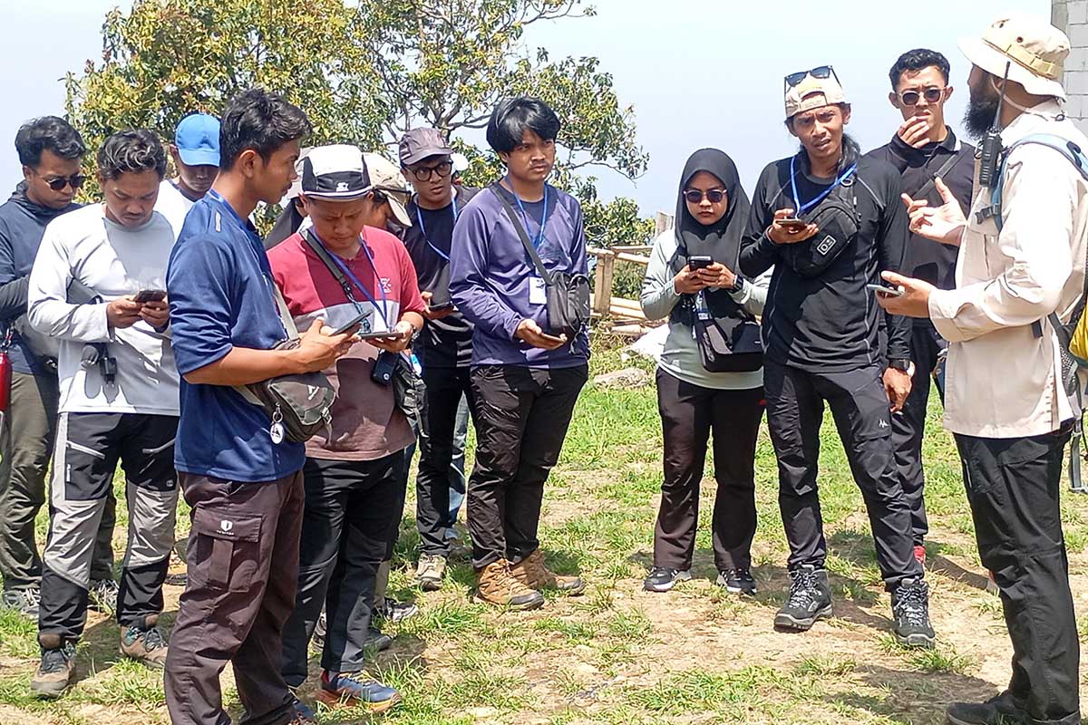 Wisata Alam Naik Daun, Jateng Butuh Banyak Pemandu Gunung Profesional