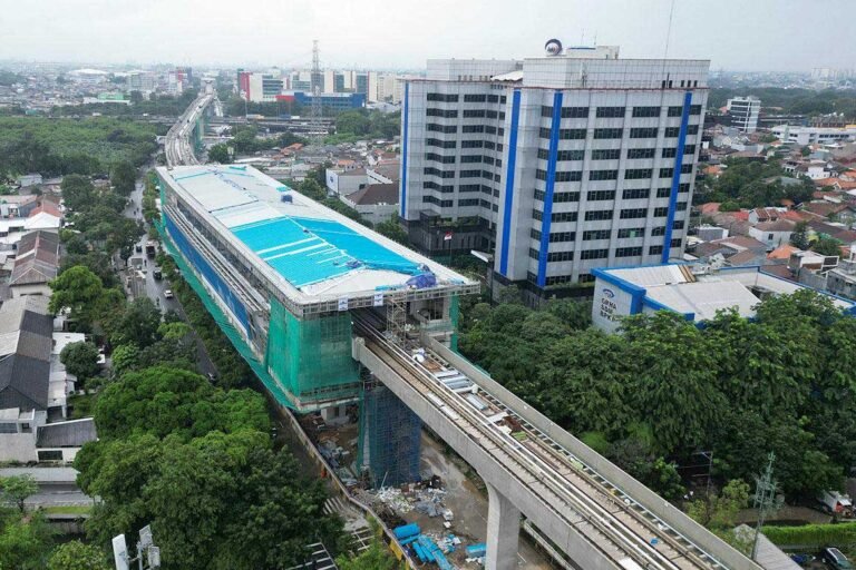 Uji Coba Dimulai, LRT Velodrome-Manggarai Siap Beroperasi