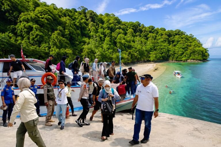 Libur Panjang, 6.252 Wisatawan Serbu Kepulauan Seribu