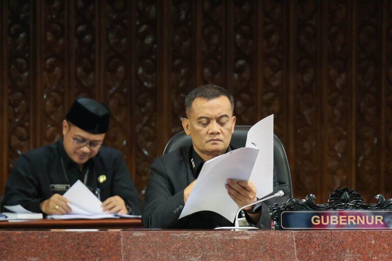 Gubernur Jateng Buka Suara Soal Pajak Mobil Listrik, Belum Final