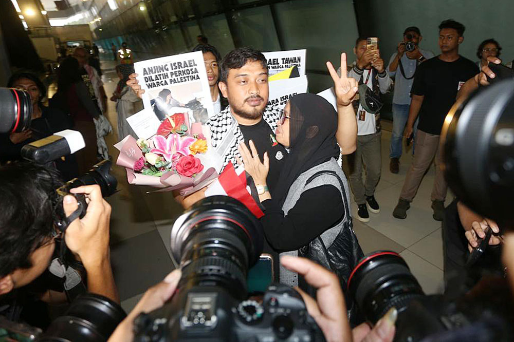 Tangis Haru Sambut 9 WNI di Indonesia Usai Ditahan Israel