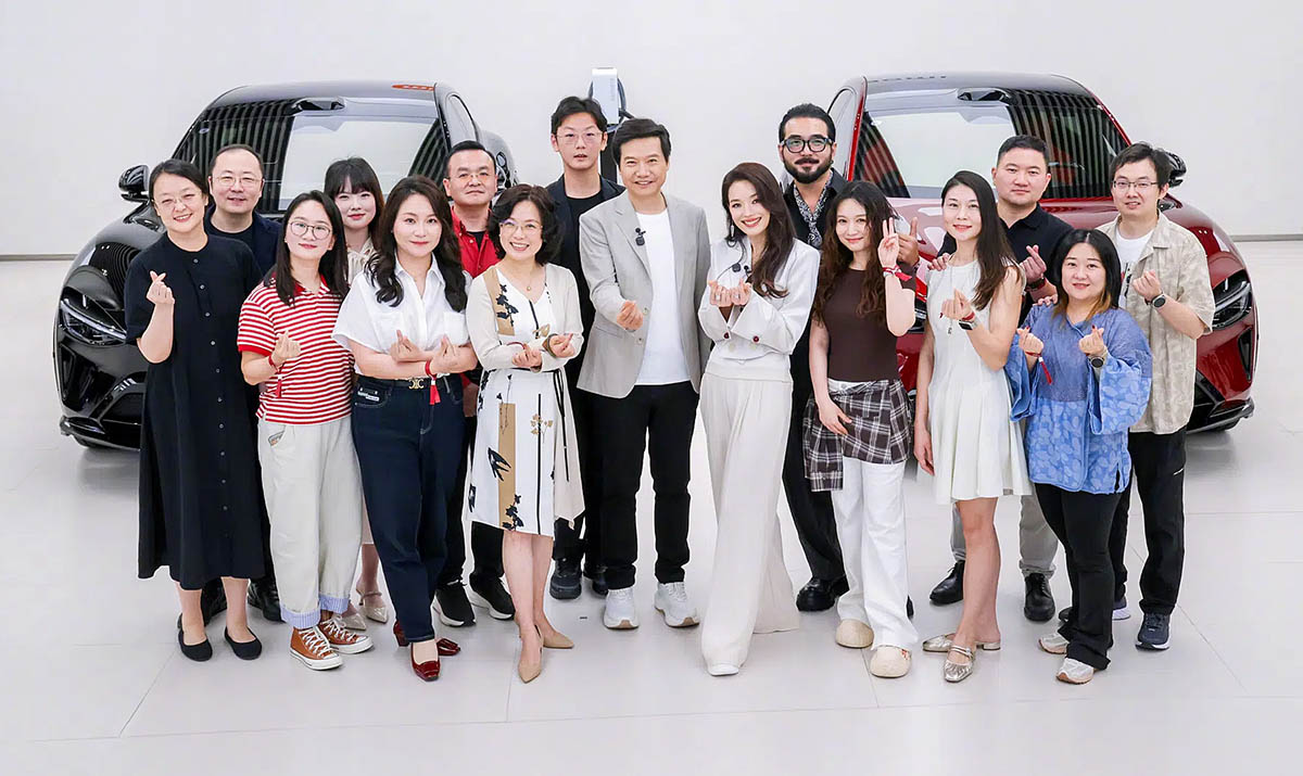 CEO Lei Jun Antar Langsung Mobil Listrik Xiaomi YU7 GT, Akselerasinya Bikin Tercengang