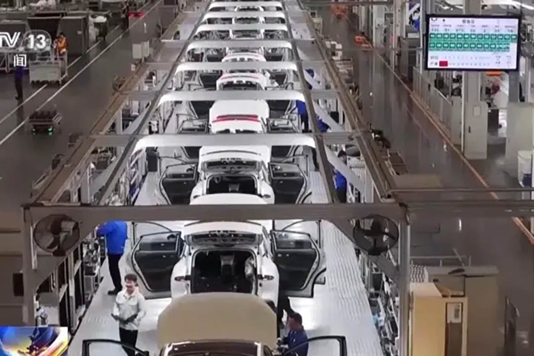 China Bangun 35.000 Pabrik Pintar AI Pangkas Cacat Produk hingga 47 Persen