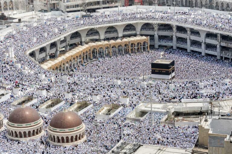 Umrah Makin Mahal, Kenaikan Avtur dan Dolar Picu Lonjakan Biaya Perjalanan