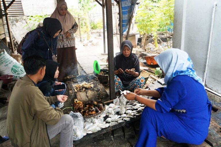 SIG Bikin Puluhan UMKM Naik Kelas, Ekonomi Desa Berkembang